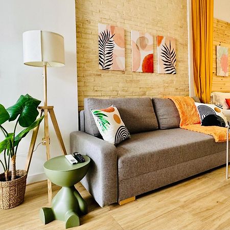 Beautiful Flat Next The Beach Валенсия Экстерьер фото